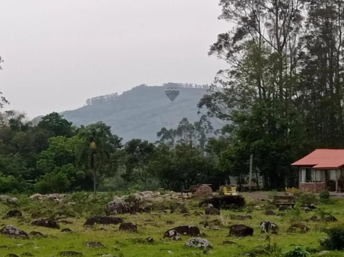 Шале Figueira De Rio Do Boi Chale Totens Прая-Гранди Бразилия